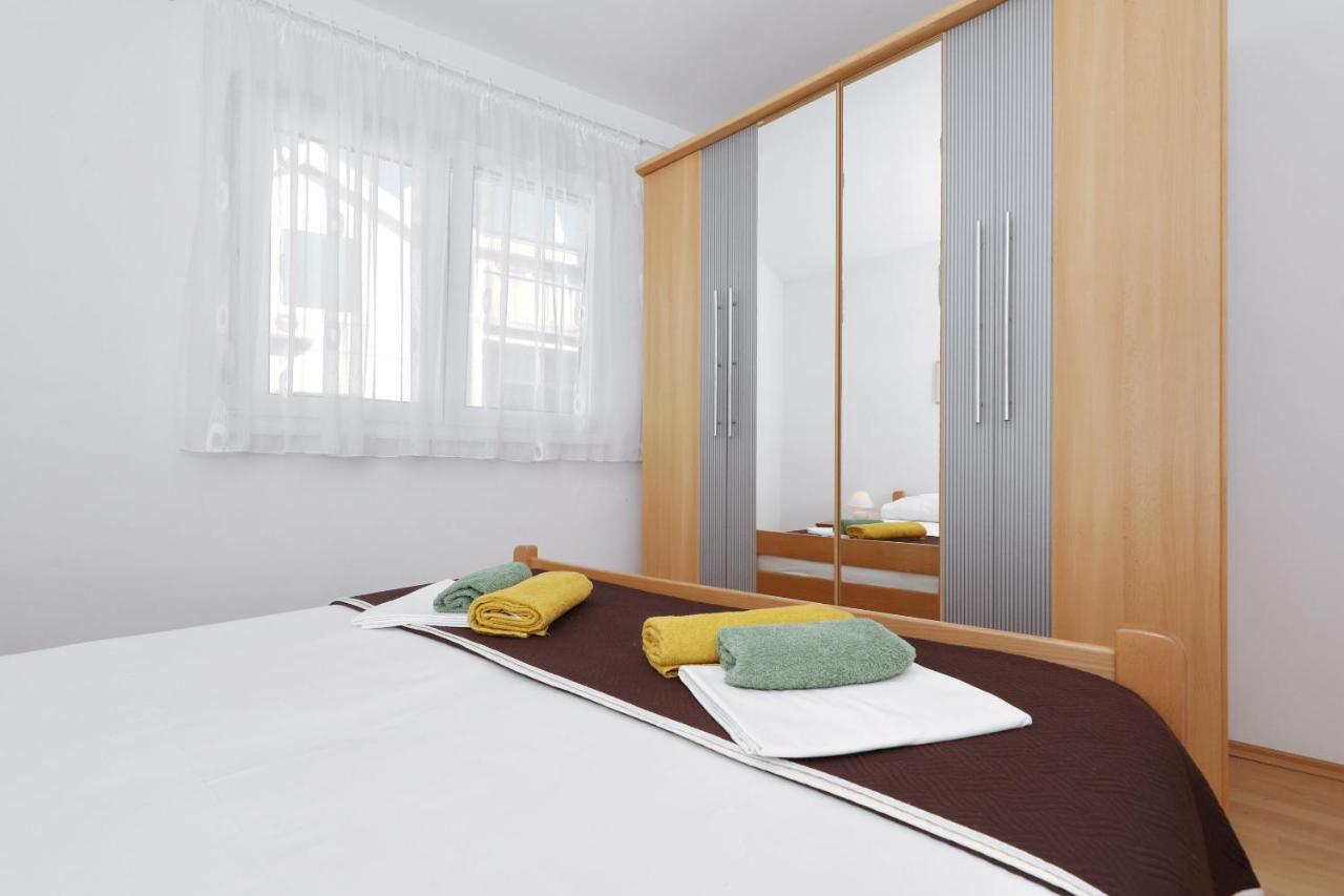 Apartment Alexa Turanj Esterno foto