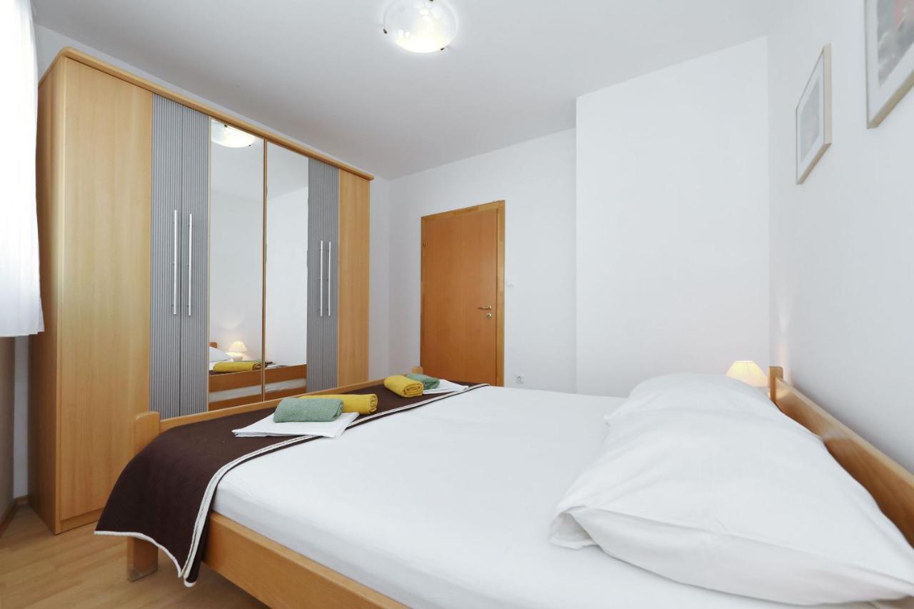 Apartment Alexa Turanj Esterno foto
